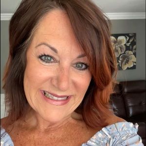 Meet your Posher, Michele